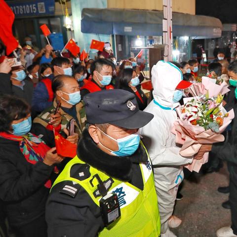 “上海一地列为中风险地区	” 上海一地调整为中风险地区？