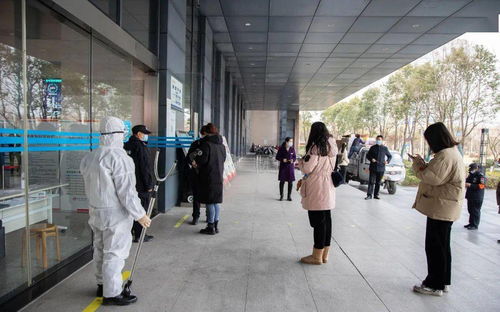 「盐城疫情」〃盐城疫情招商场 不戴口罩